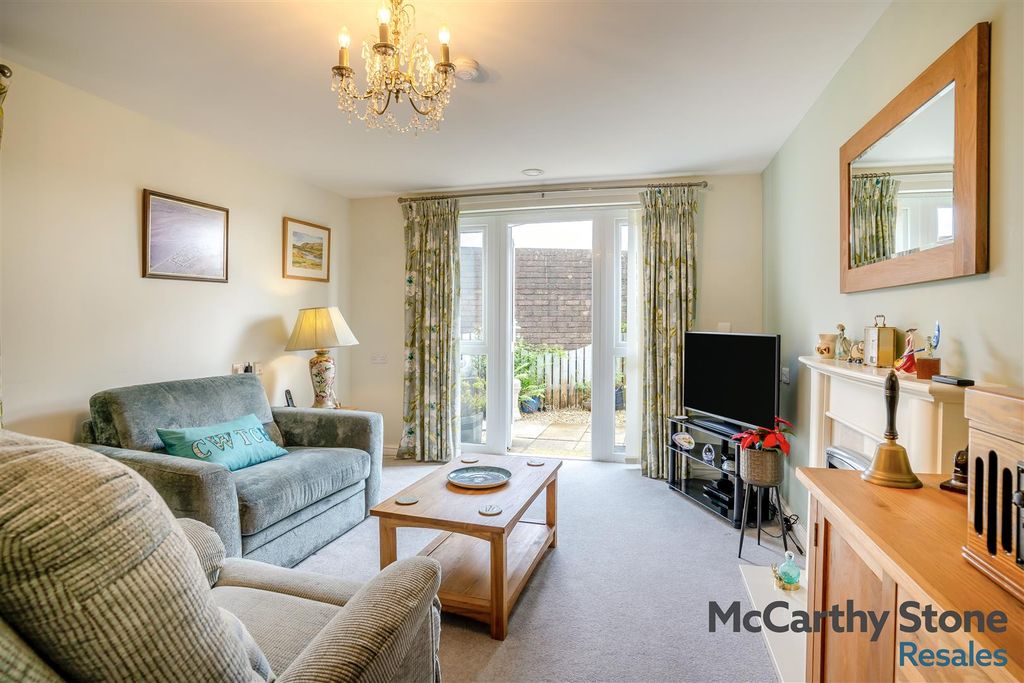Additional image 8 of 1 bed flat for saleMiddleton Court, Picton Avenue, Porthcawl CF36
