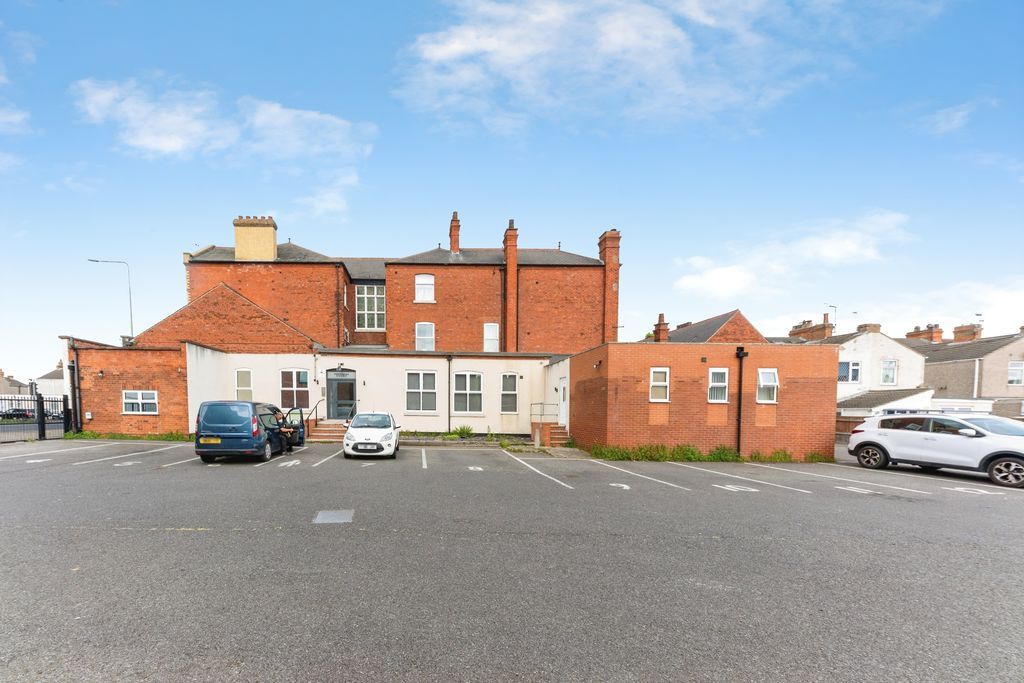 Additional image 10 of 2 bed flat for saleGrimsby Road, Cleethorpes DN35