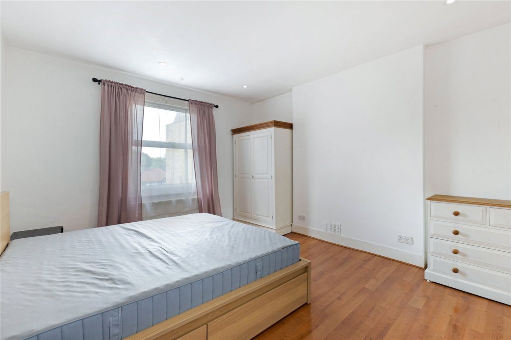 Property photo 3 of 11 Picture No. 22