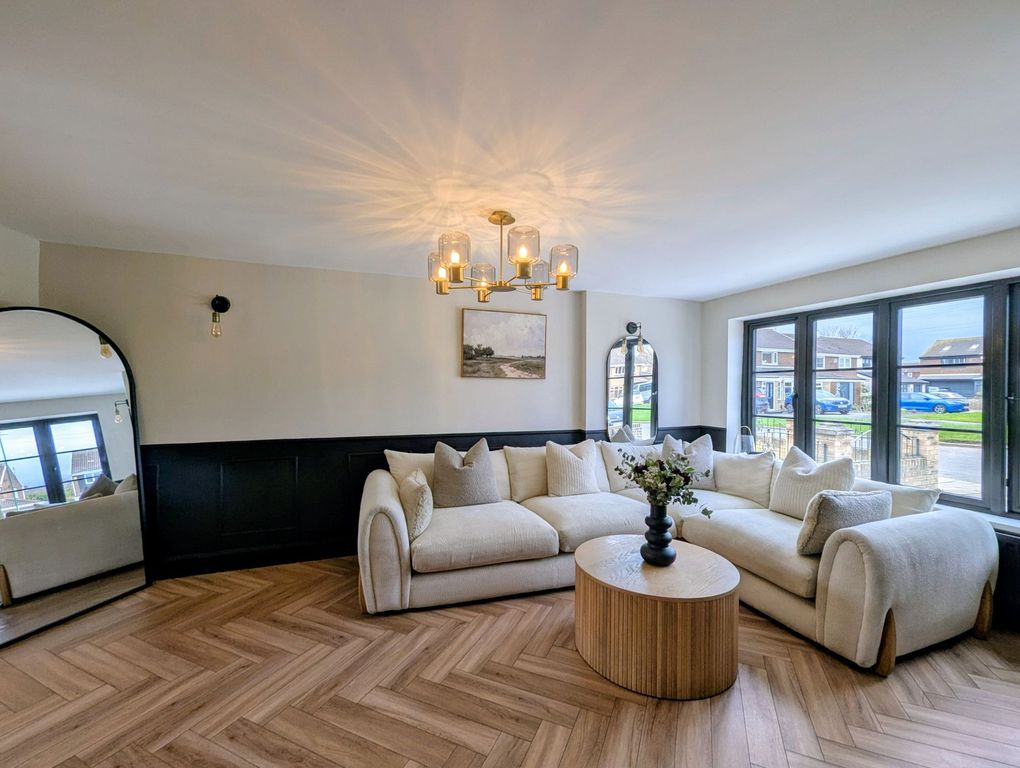 Property photo 3 of 24