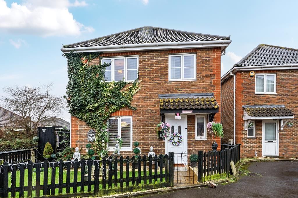 Property photo 1 of 18 External View