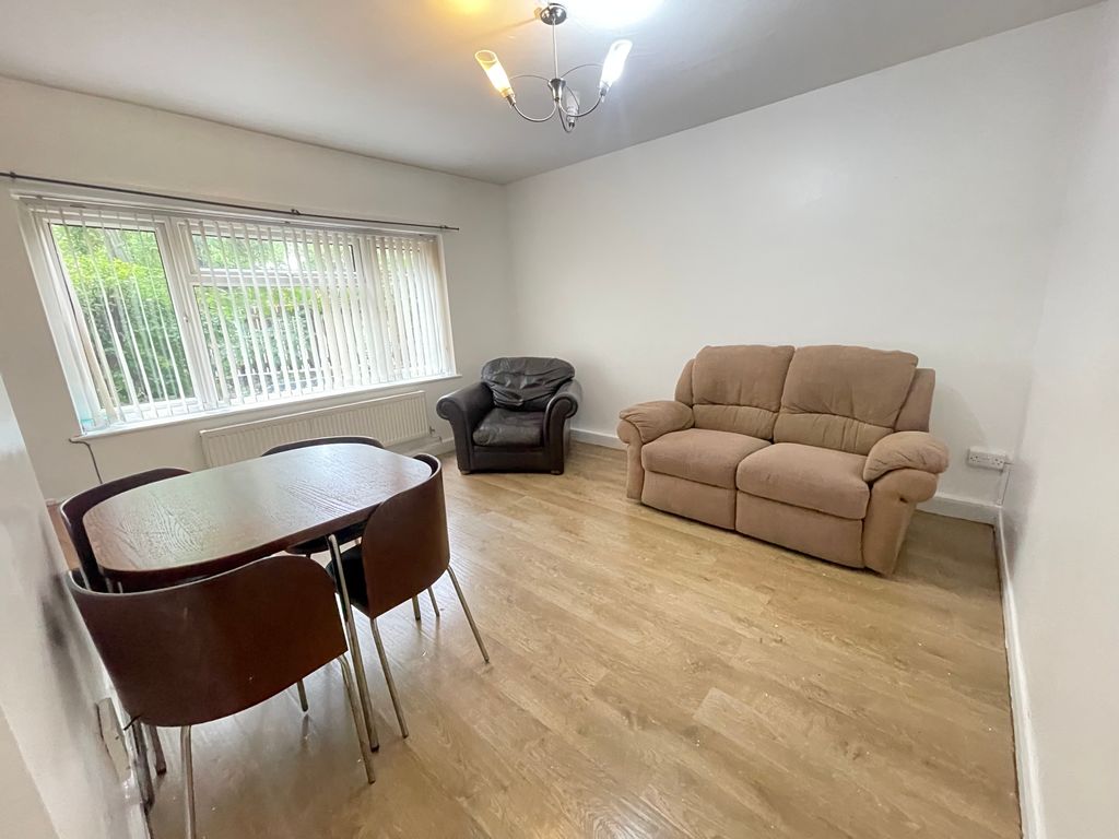 Property photo 2 of 8 Living Room