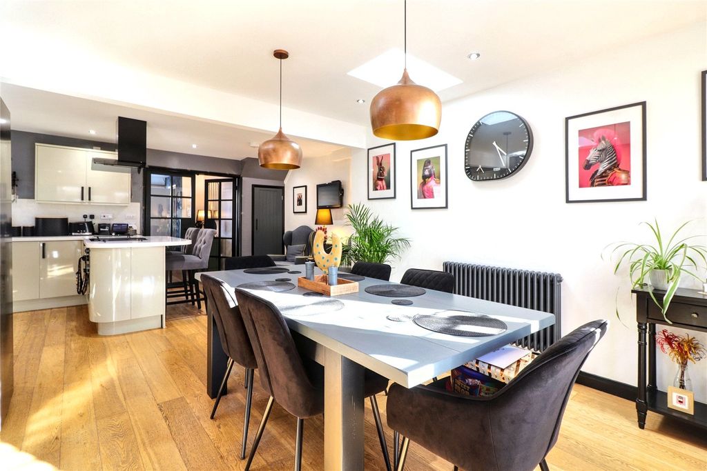 Property photo 1 of 22 Kitchen/Dining Room