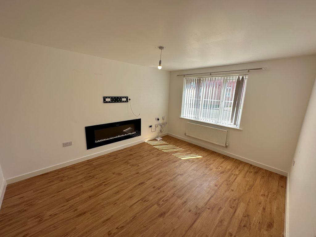 Property photo 2 of 15 Dining Room