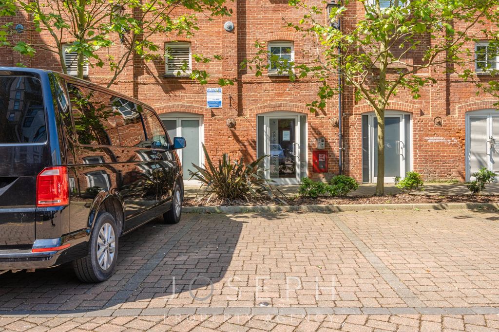 Additional image 10 of 2 bed flat to rentKey Street, Ipswich IP4