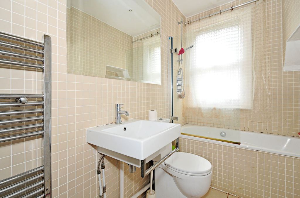 Property photo 3 of 9 Picture No. 11
