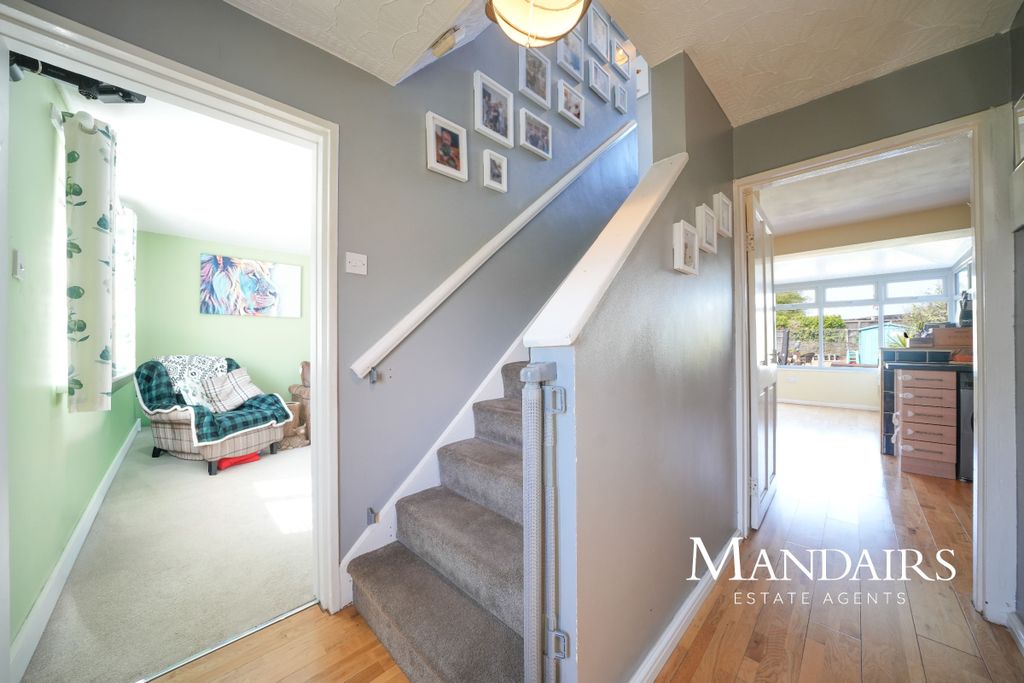 Property photo 2 of 35