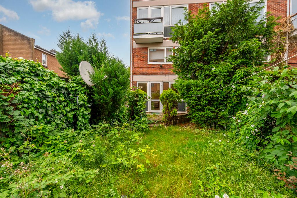 Property photo 3 of 11