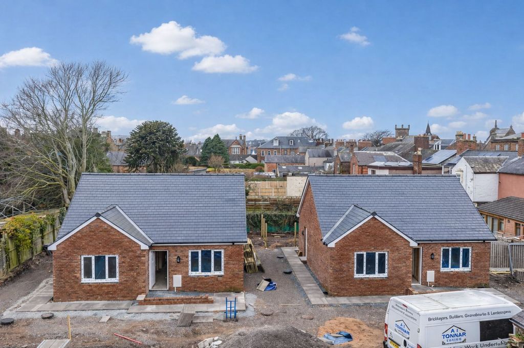 Property photo 2 of 9