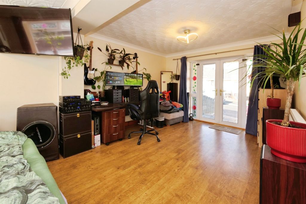 Property photo 3 of 26