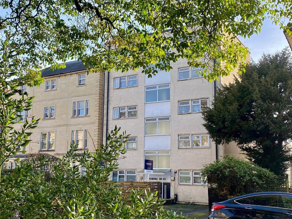 Property photo 2 of 8 Picture No. 15