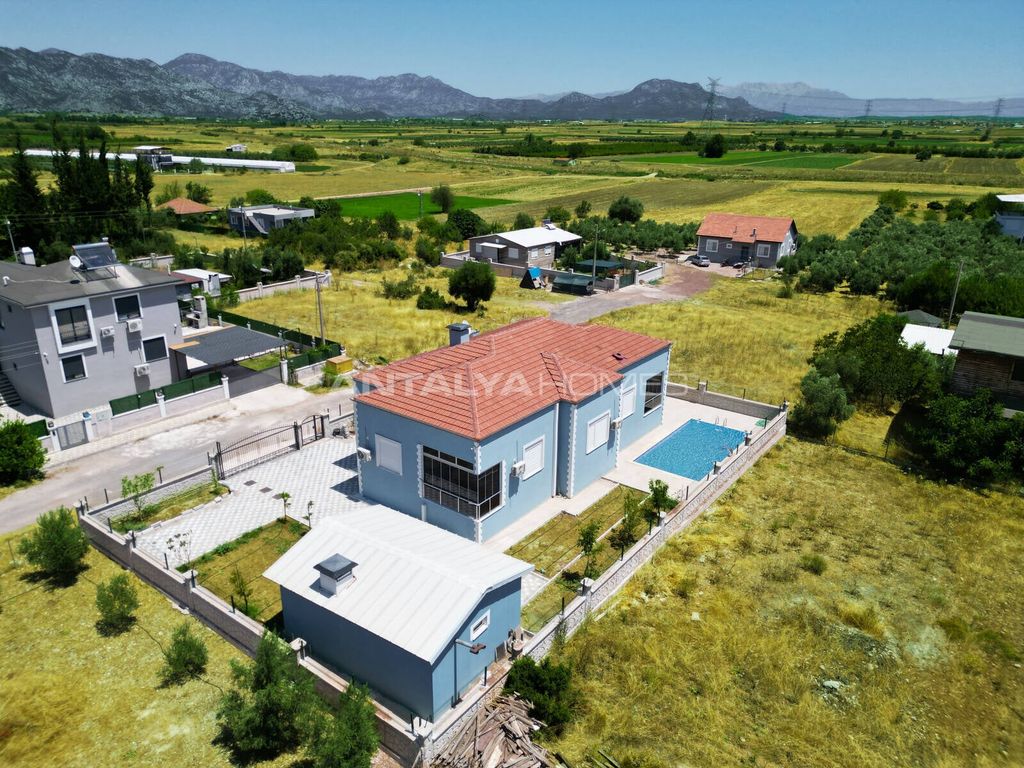 Property photo 2 of 31