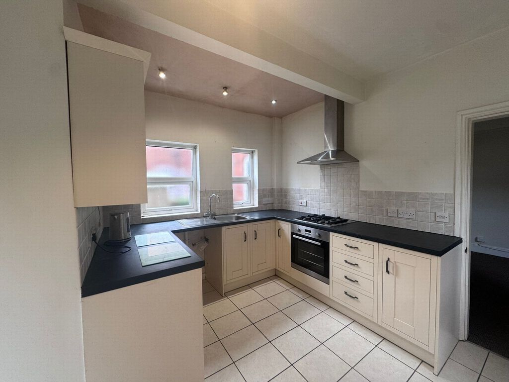 Additional image 7 of 2 bed flat to rentHydro Avenue, West Kirby CH48