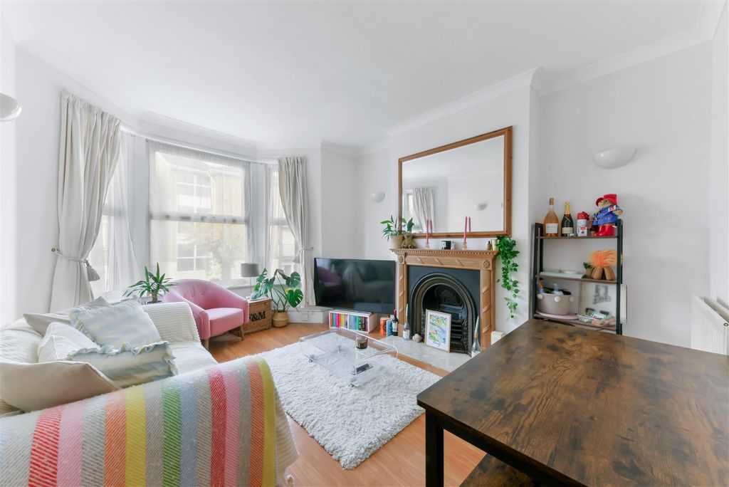 Property photo 2 of 10 Living Room