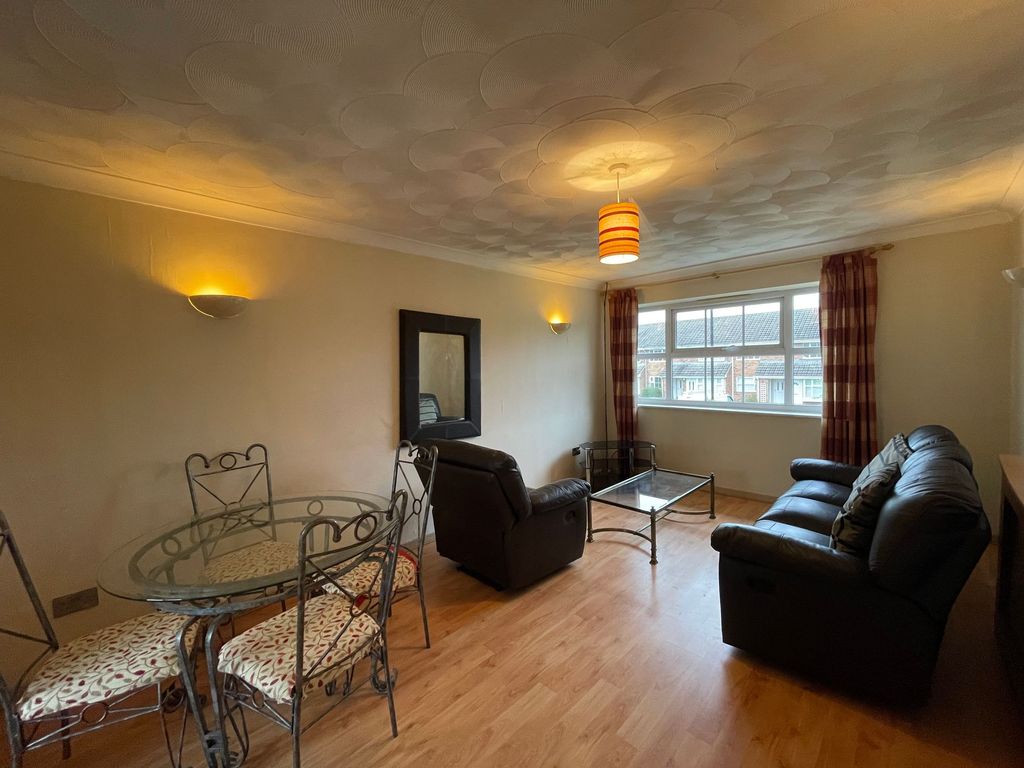 Property photo 2 of 12