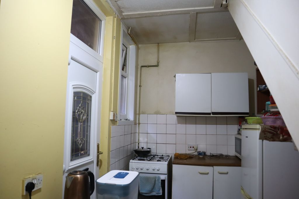 Property photo 2 of 25