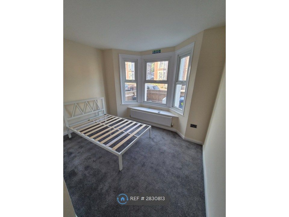 Property photo 3 of 28