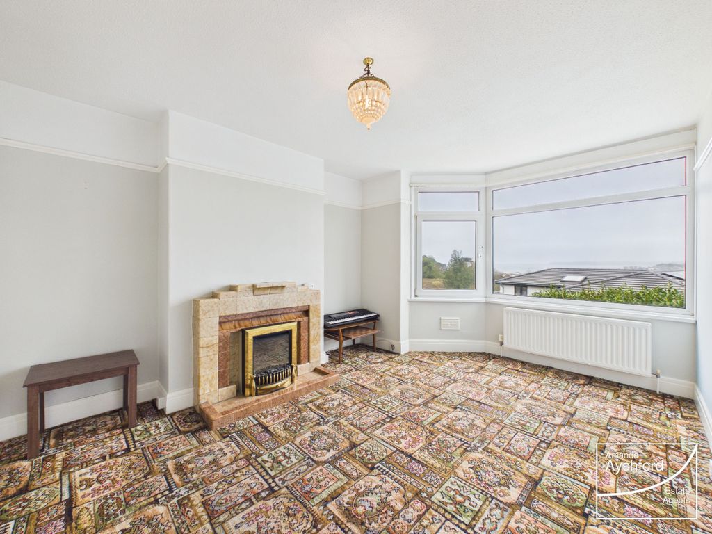 Property photo 3 of 27