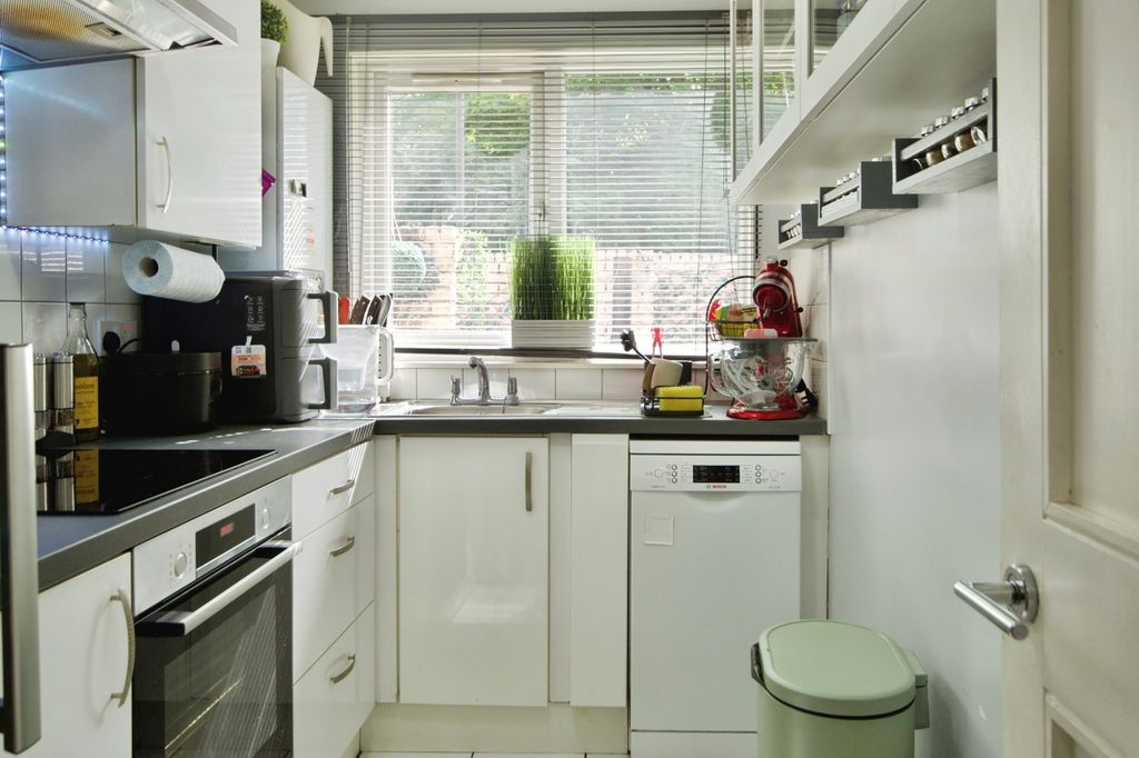 Property photo 1 of 15 Pbox-Img.Jpg