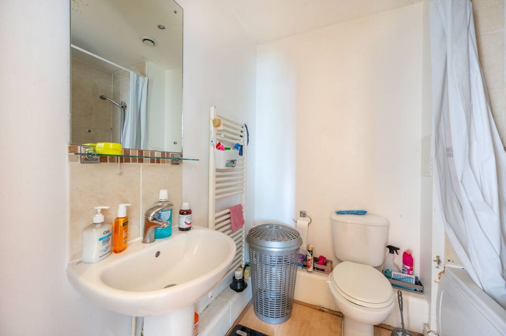 Property photo 3 of 6
