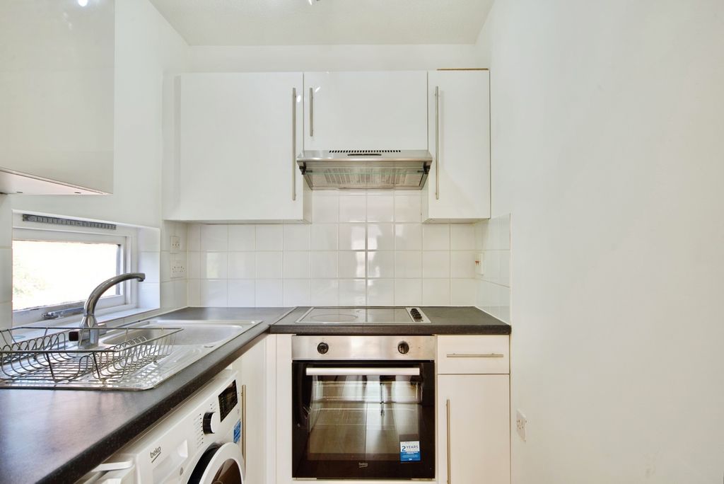 Property photo 3 of 16 Photo