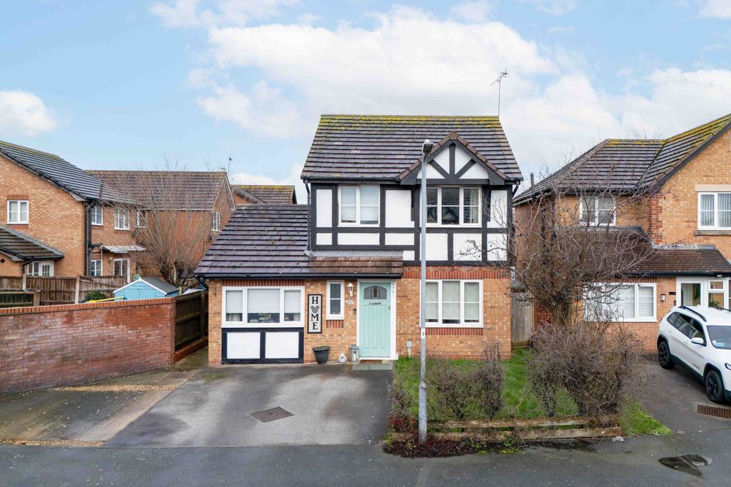 Property photo 1 of 11