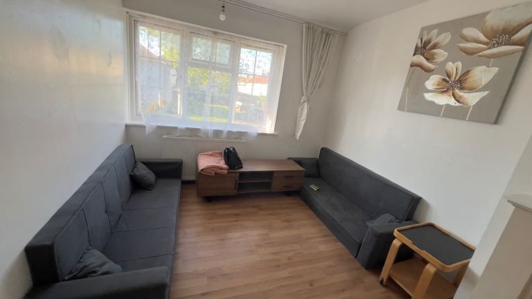 Property photo 3 of 4