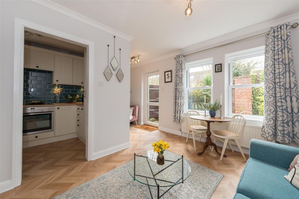 Property photo 3 of 15