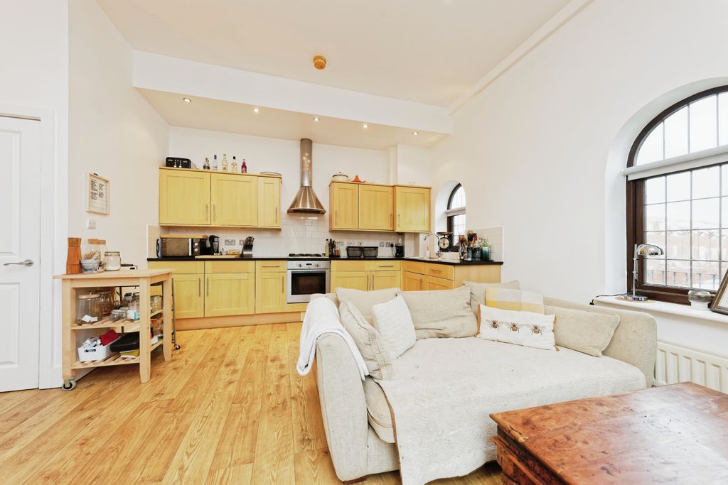 Property photo 2 of 17 Photography