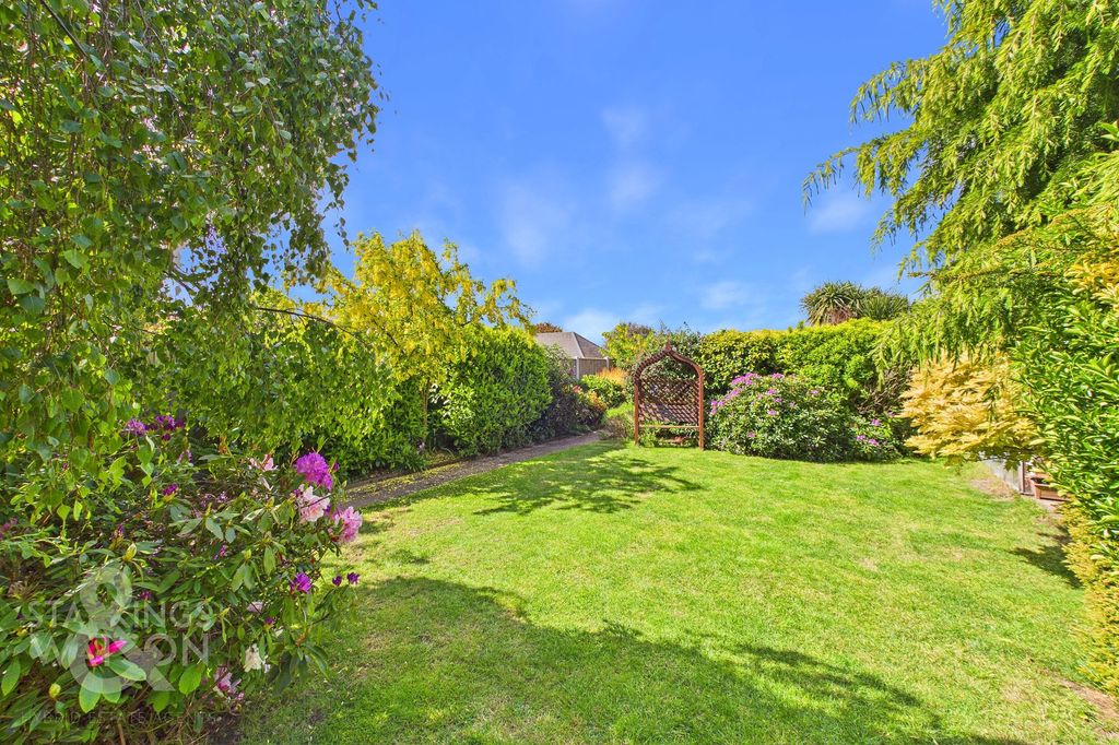 Additional image 35 of 4 bed semi-detached house for saleWarren Road, Gorleston, Great Yarmouth NR31