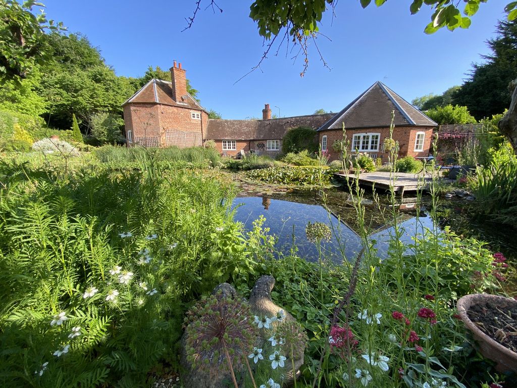 Property photo 1 of 50