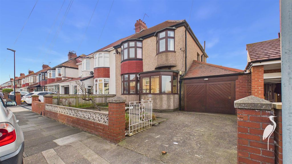 Property photo 1 of 28