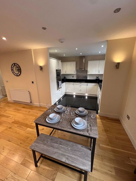 Property photo 3 of 14 Dining Area