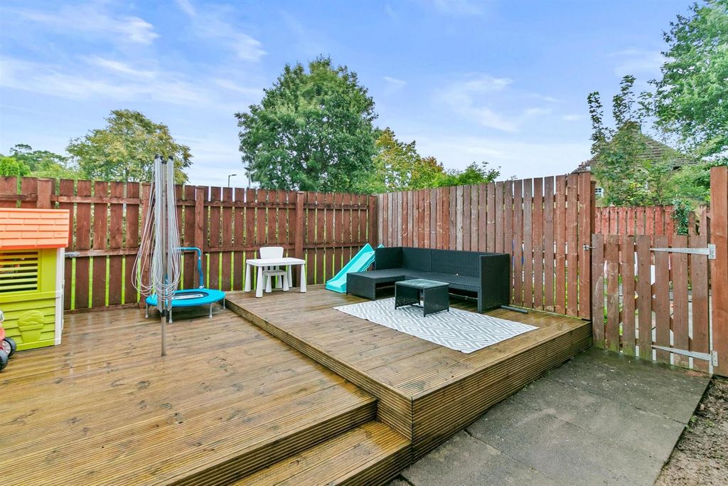 Property photo 2 of 26
