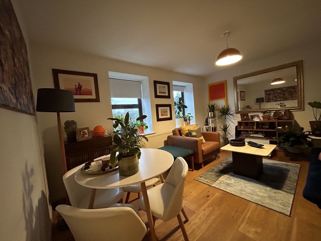 Property photo 3 of 5 21Tc2