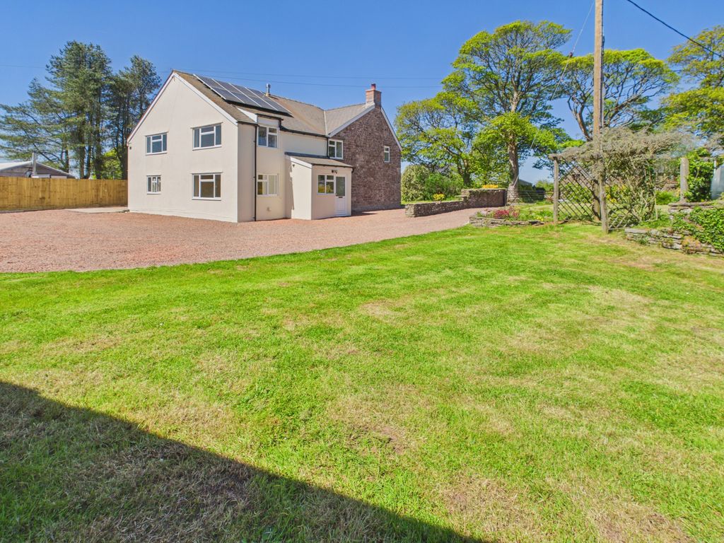 Property photo 2 of 25