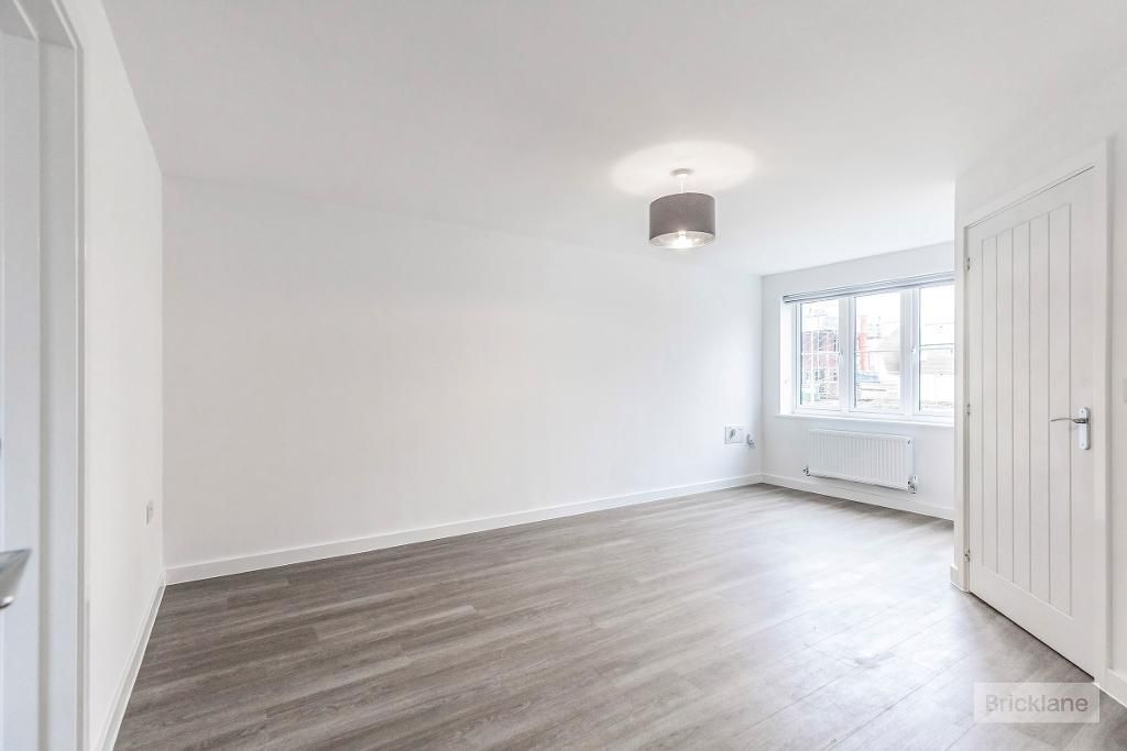 Property photo 3 of 14 Lounge