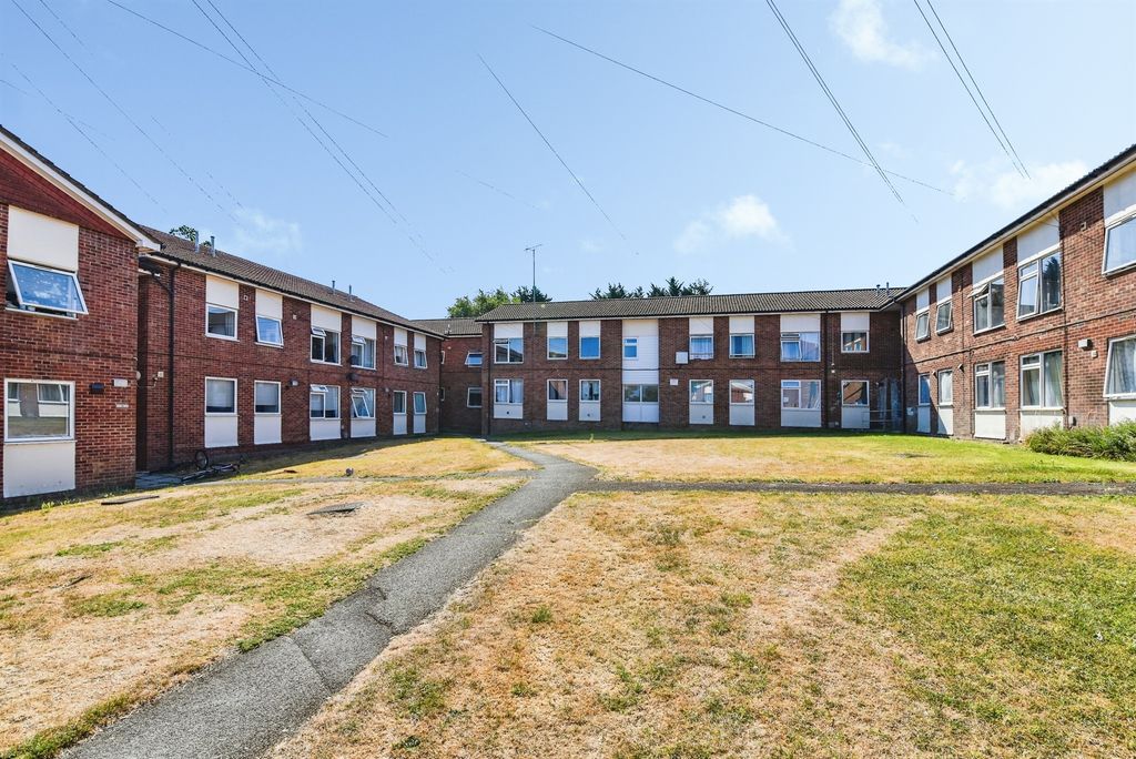 Property photo 2 of 13