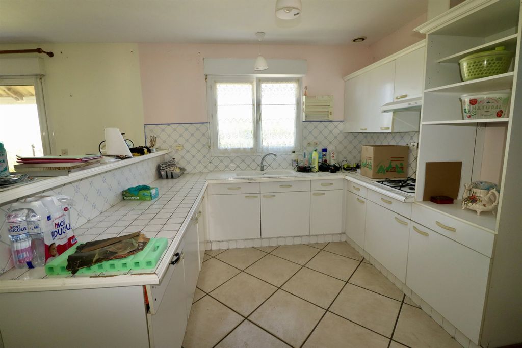 Property photo 3 of 13