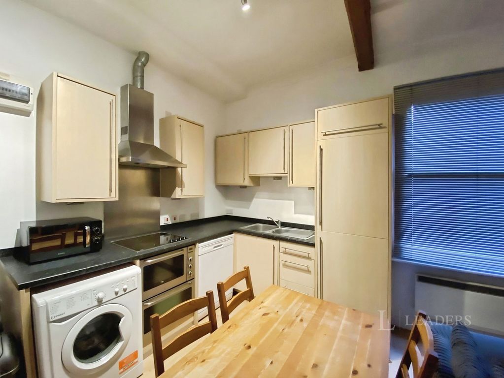 Property photo 3 of 8 Pbox-Img.Jpg