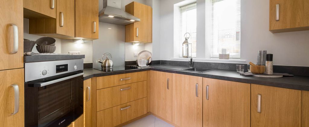 Property photo 1 of 6 Show Apartment Kitchen