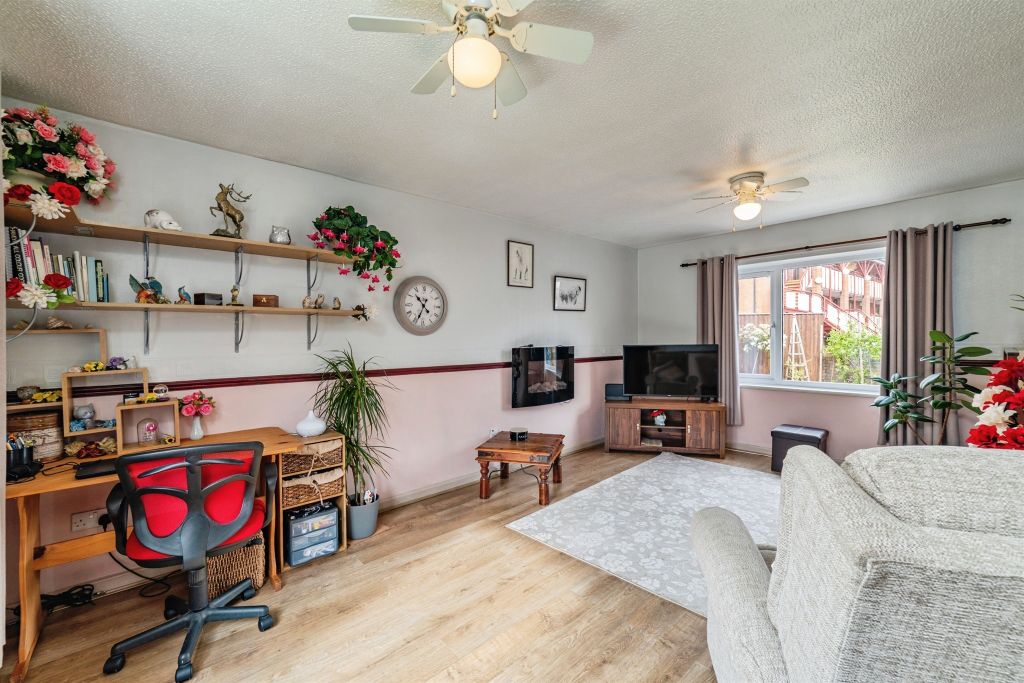 Property photo 3 of 18