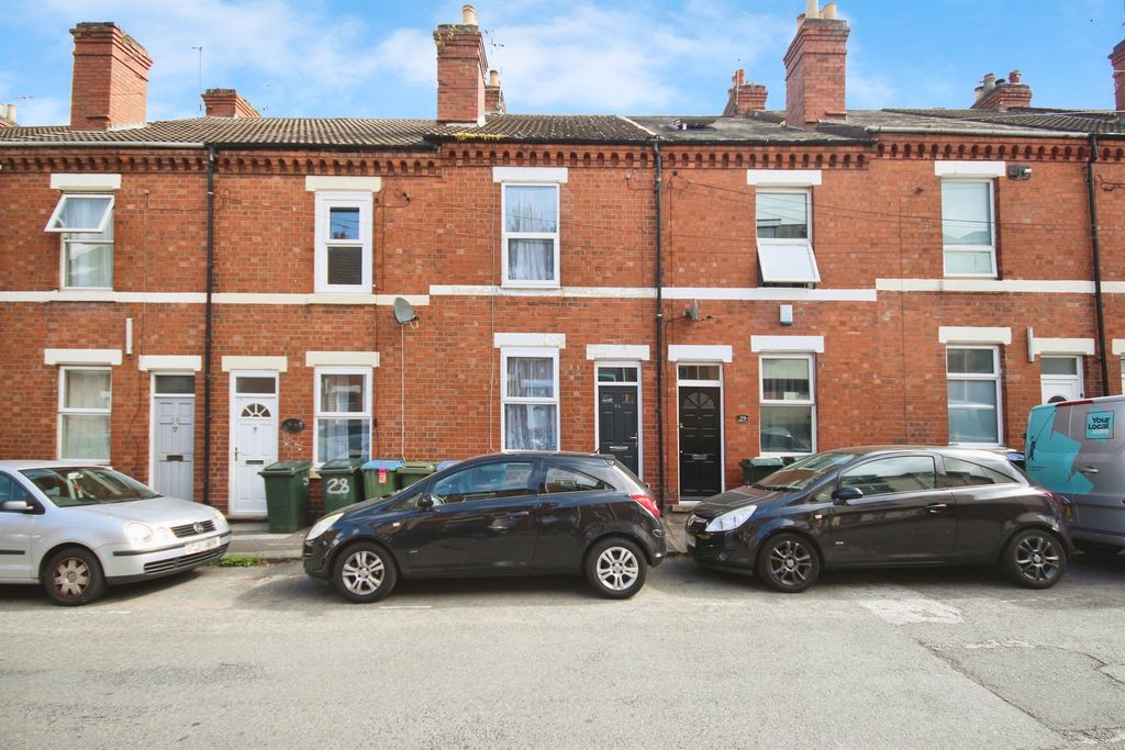 Property photo 1 of 12