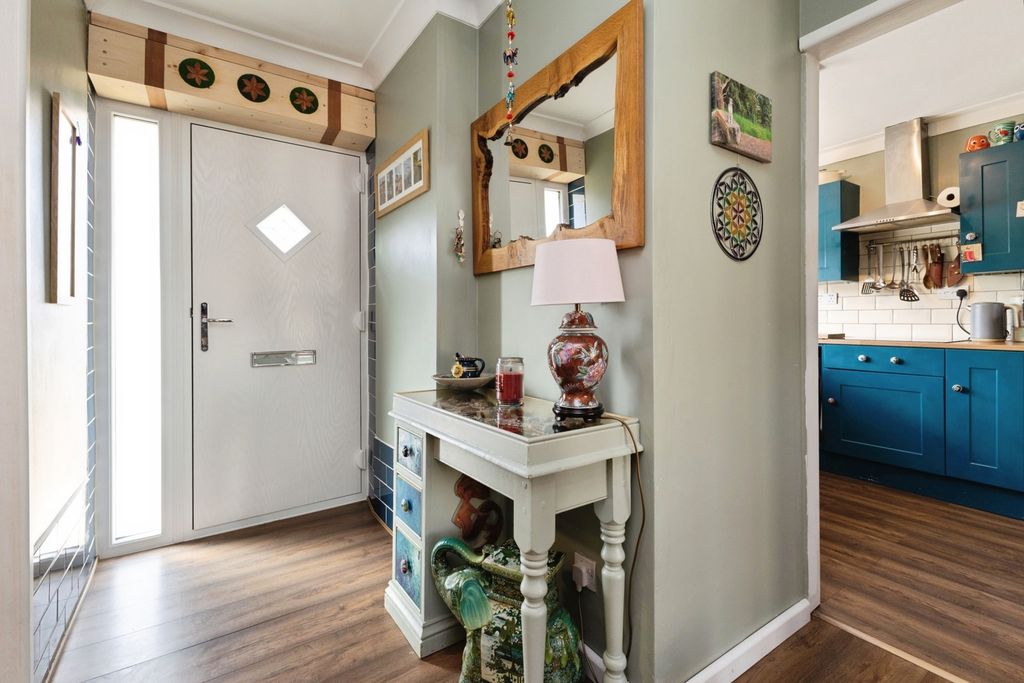 Property photo 2 of 15 Pbox-Img.Jpg