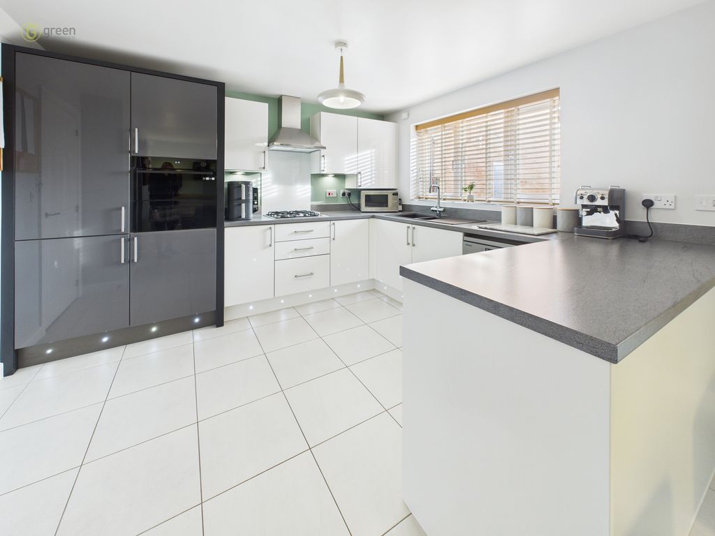 Property photo 3 of 41