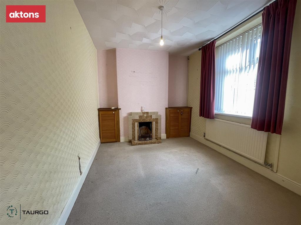 Property photo 2 of 19 Img_5206.Jpg