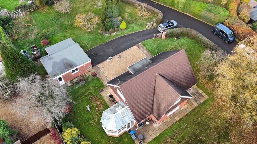 Property photo 2 of 17 Picture No. 18