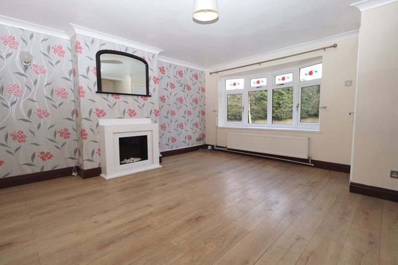 Property photo 2 of 22 Living Room