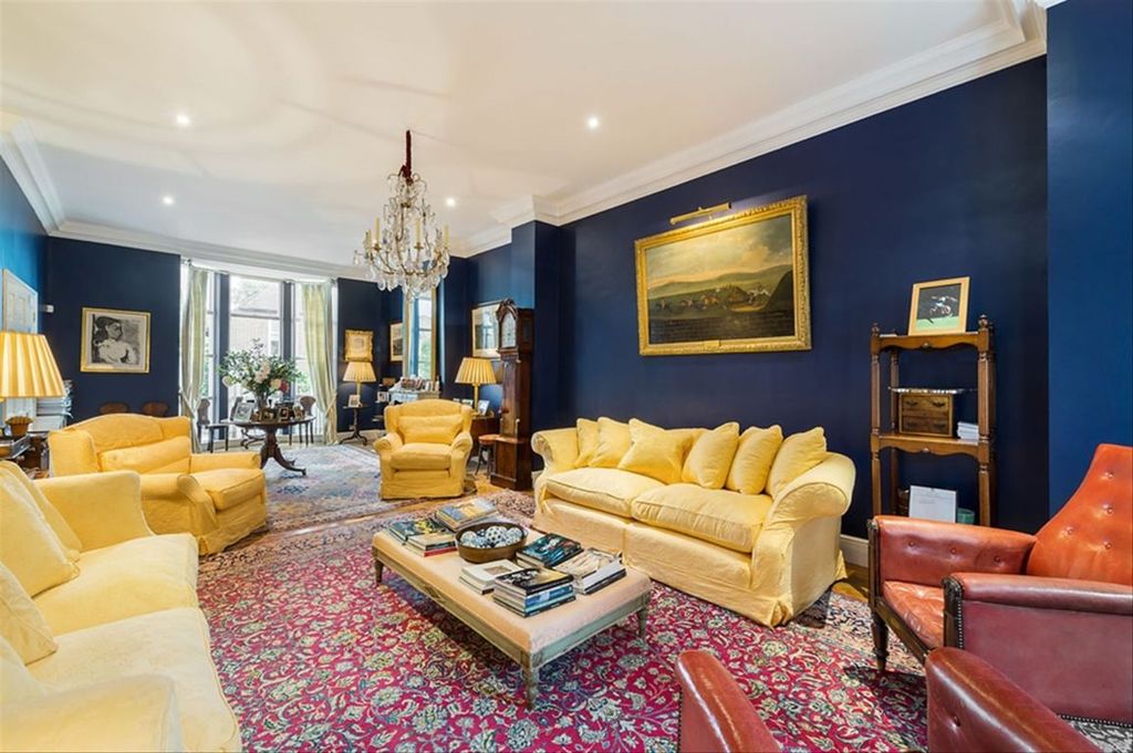 Property photo 2 of 11