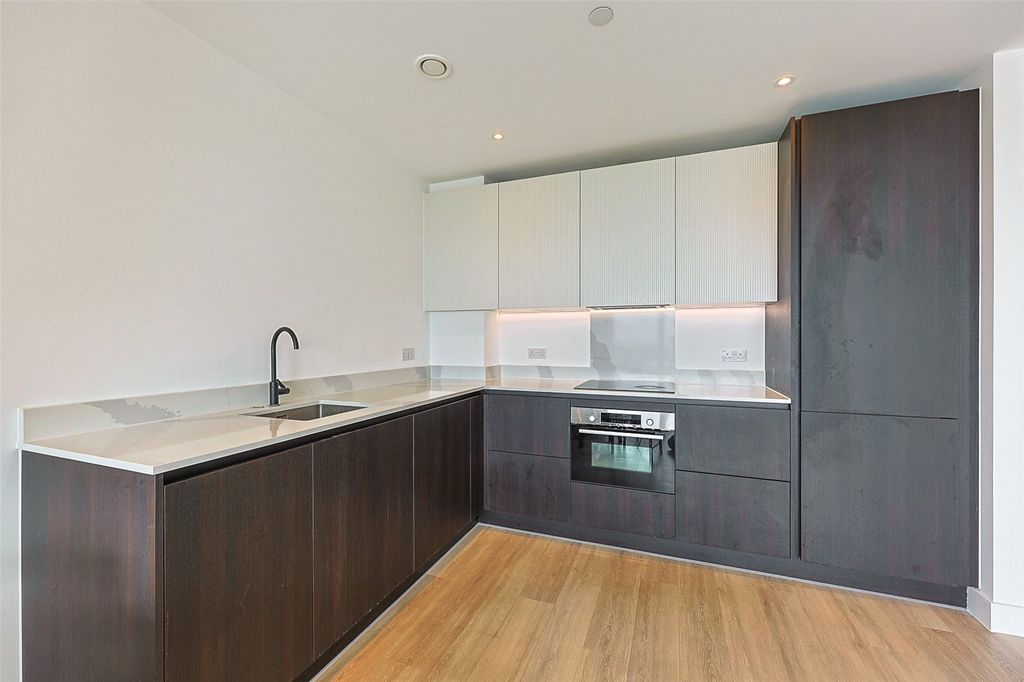 Property photo 3 of 12 Picture No. 06